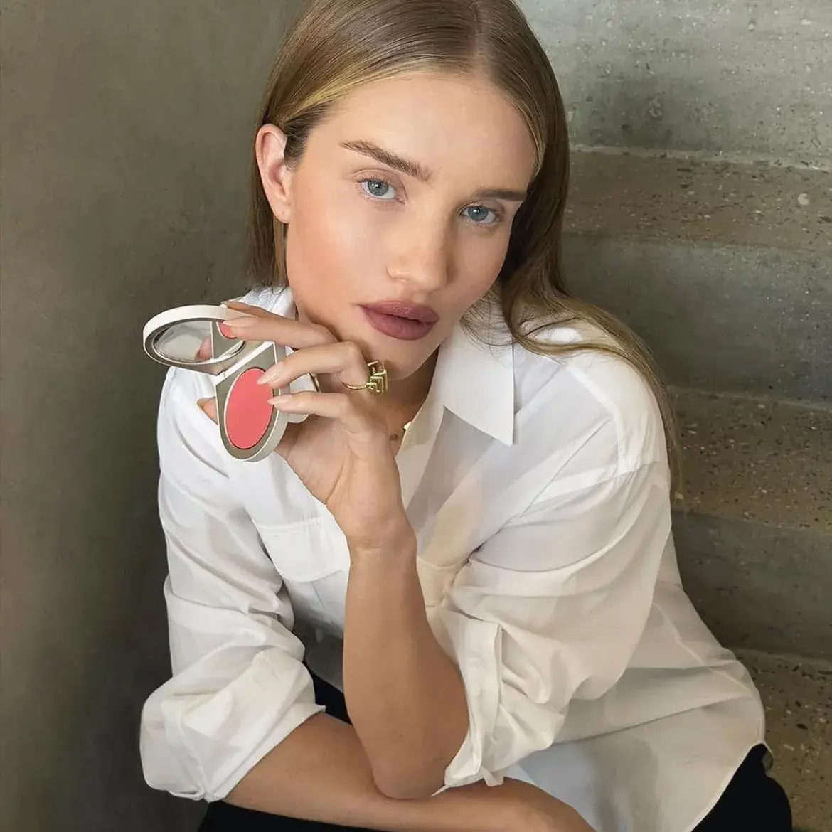 Rosie Huntington-Whiteley Is A Makeup Sponge Illustrations