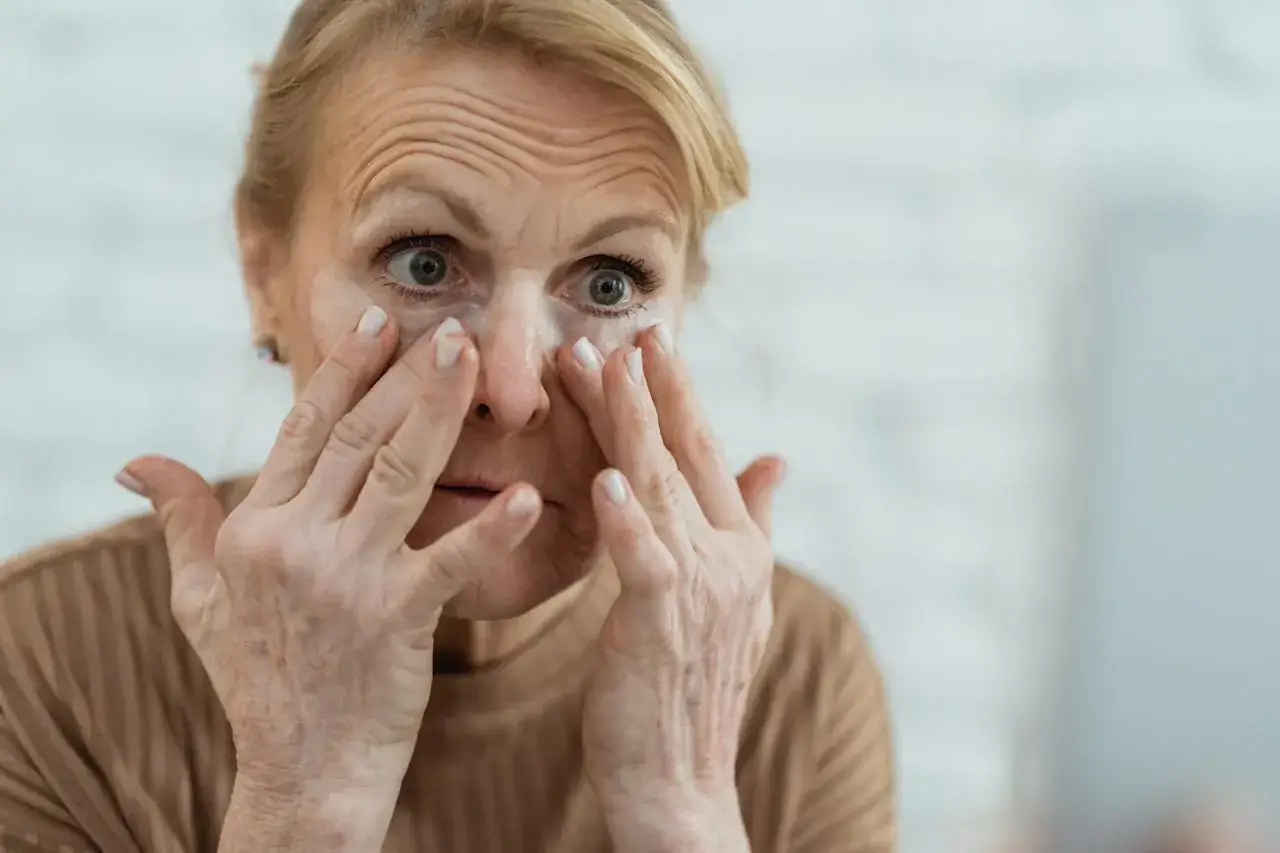 The Best Serum For Wrinkles Illustrations