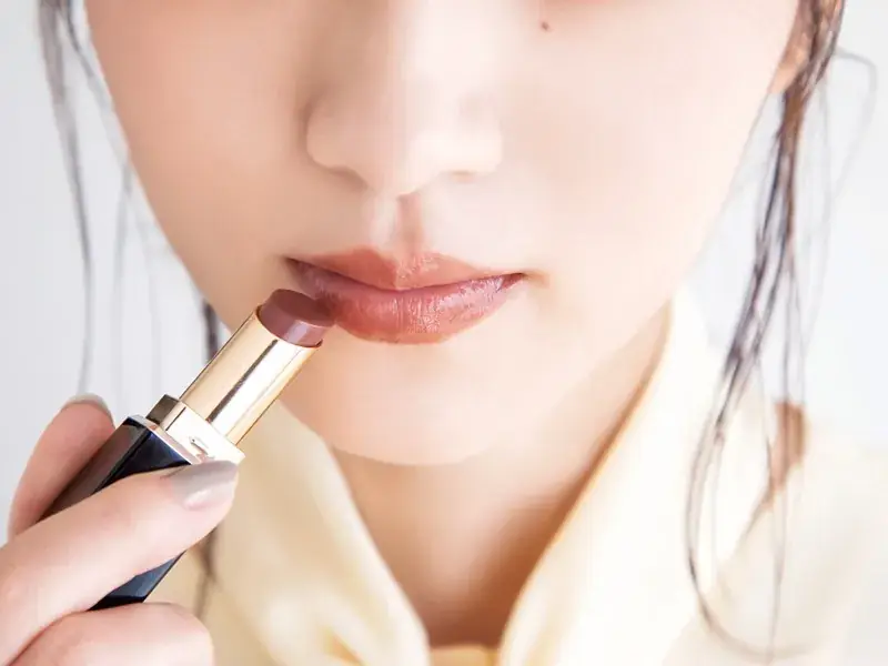直塗りだけで作るむっちりリップ