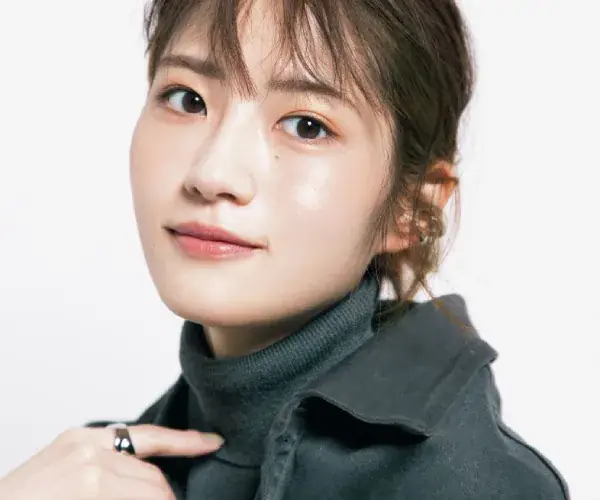 若月佑美さん ポニーテール姿の寄り写真