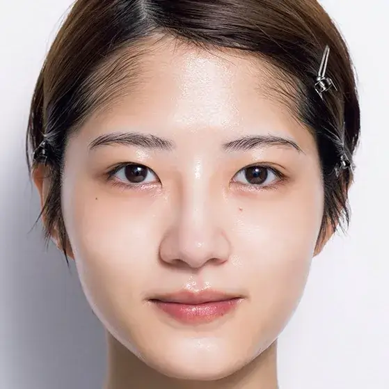保湿をしっかりと行ったモデルのアップショット