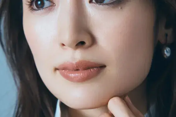 テクニック3：清潔感ときちんと感をキープするリップメイク術