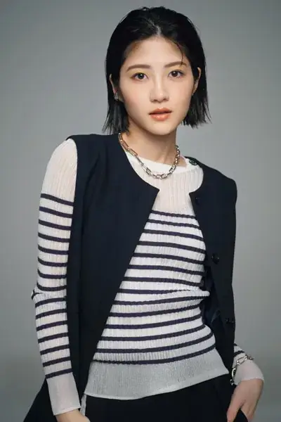 とにかくシュッとした小顔になりたい→ シェーディングカラーで幅広くオン
