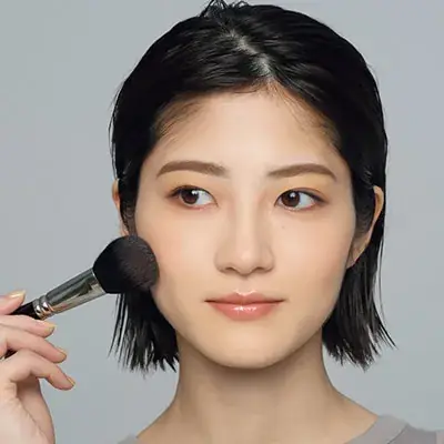 とにかくシュッとした小顔になりたい→ シェーディングカラーで幅広くオン