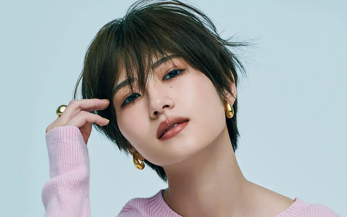 「春らしい〝カラーメイク〟を楽しみたい！」若月佑美の【2024春のウィッシュリスト】 表紙画像