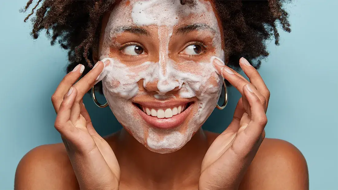 4 Key Signs You’re Not Washing Your Face as Well as You Think 그림